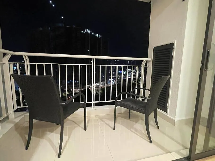 Staycation With Private Jacuzzi @ Kl Downtown 1711 Kuala Lumpur